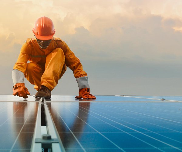 $700 million in funding announced for Jobs And Growth Fund